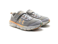 Under Armour Assert 8