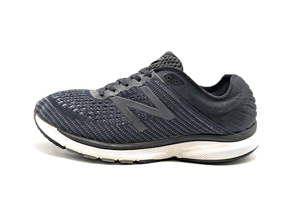 New Balance 860v10