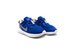 Nike Revolution 5