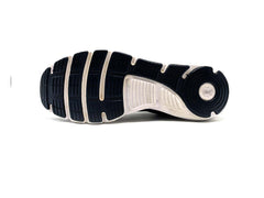 Under Armour Assert 8