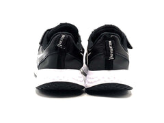 Nike Revolution 5