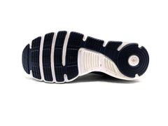 Under Armour Assert 8