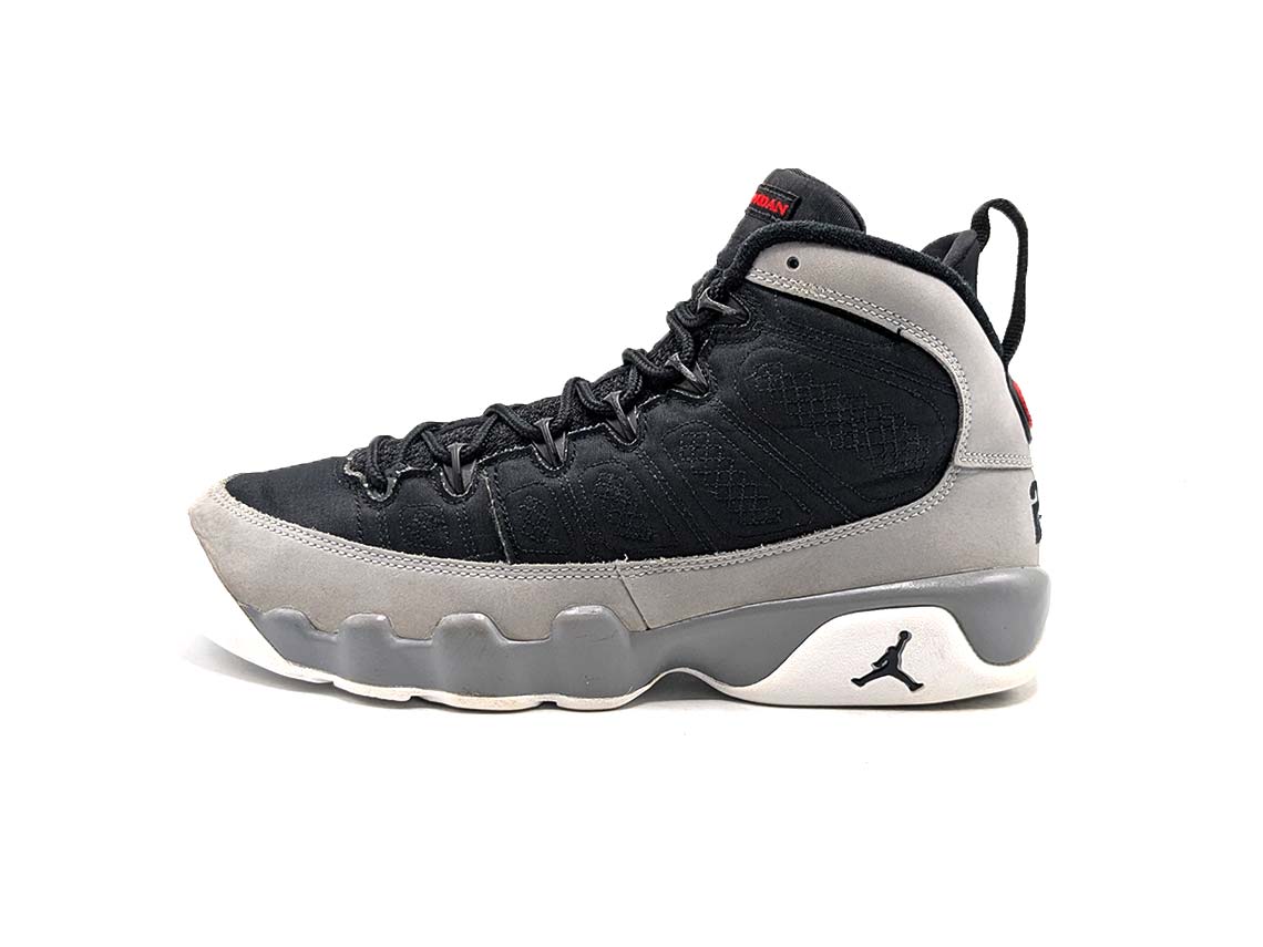 Air Jordan 9 Retro