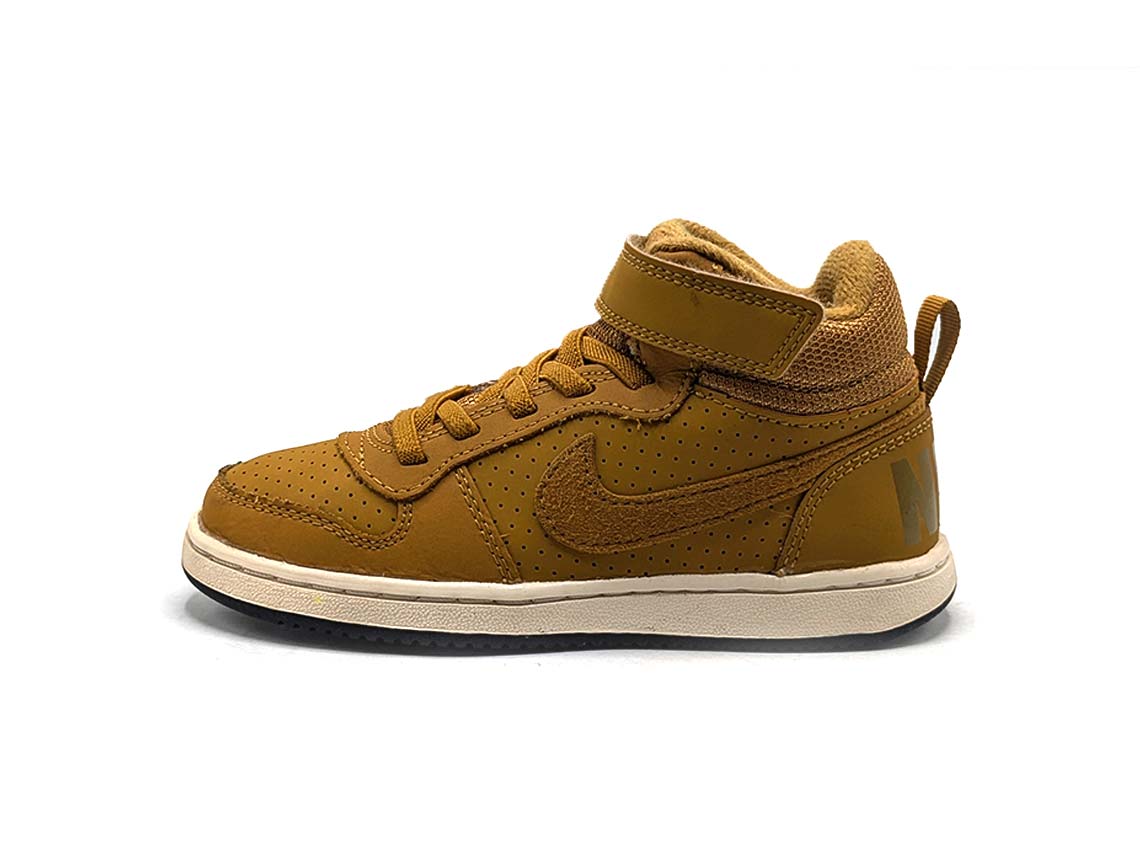 Nike Court Borough Mid