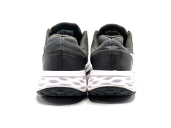 Nike Revolution 6