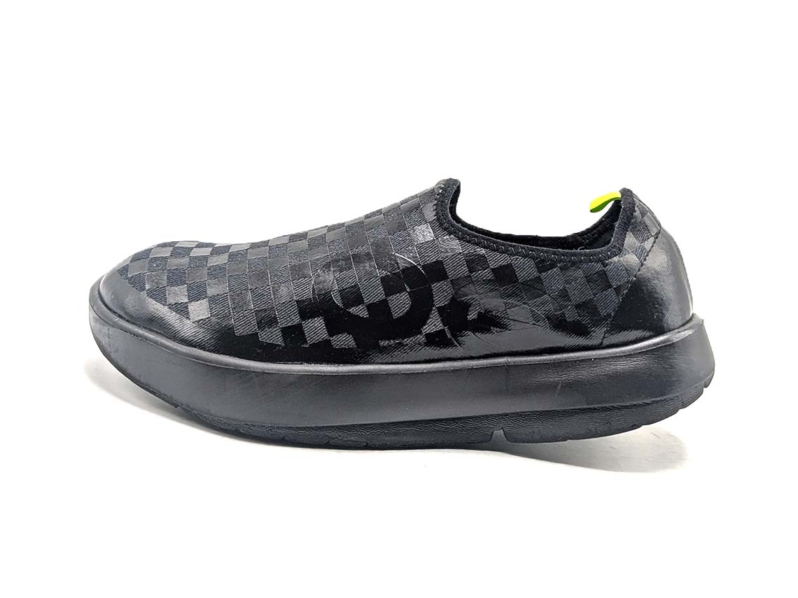 Oofes Slip On