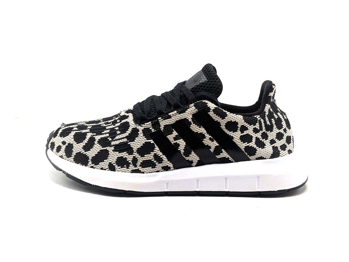Adidas Swift Run