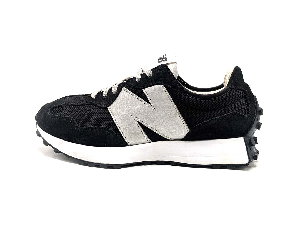 New Balance 327