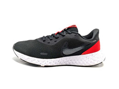 Nike Revolution 5