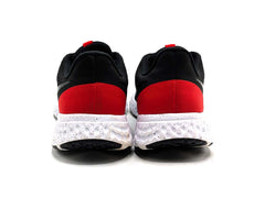 Nike Revolution 5