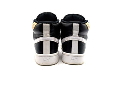Nike Court Royale
