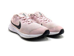 Nike Revolution 6