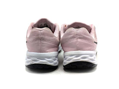 Nike Revolution 6