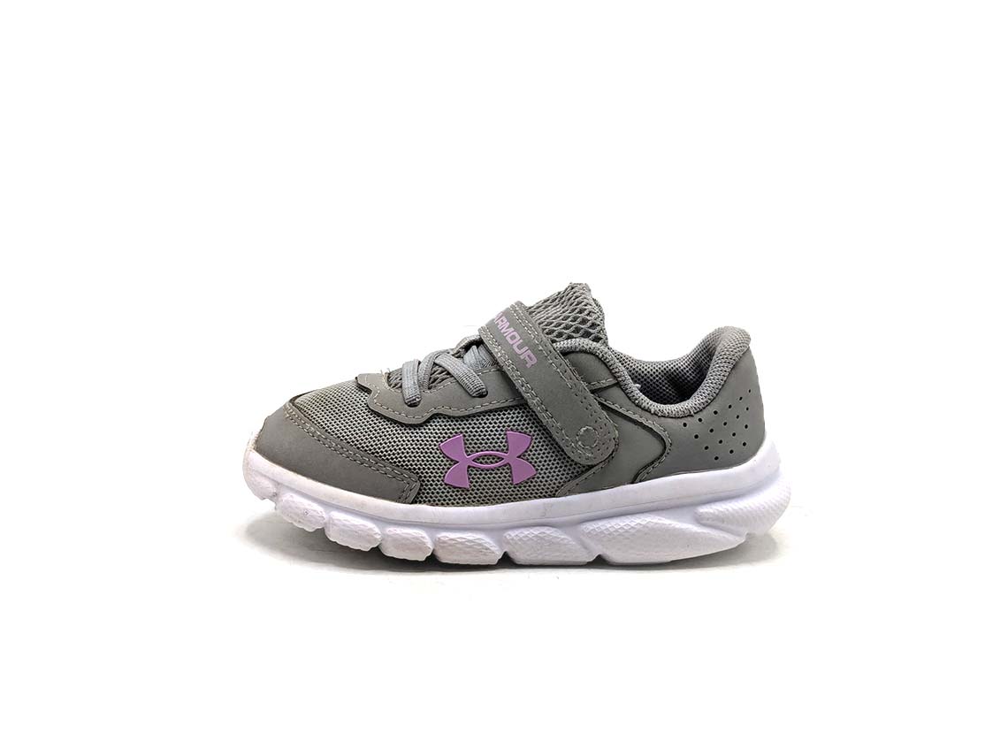 Under Armour Assert 9