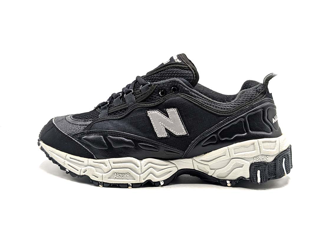 New Balance 801