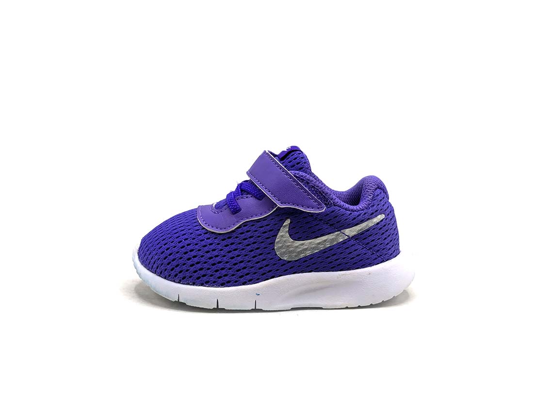 Nike Tanjun