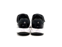 Nike Revolution 6