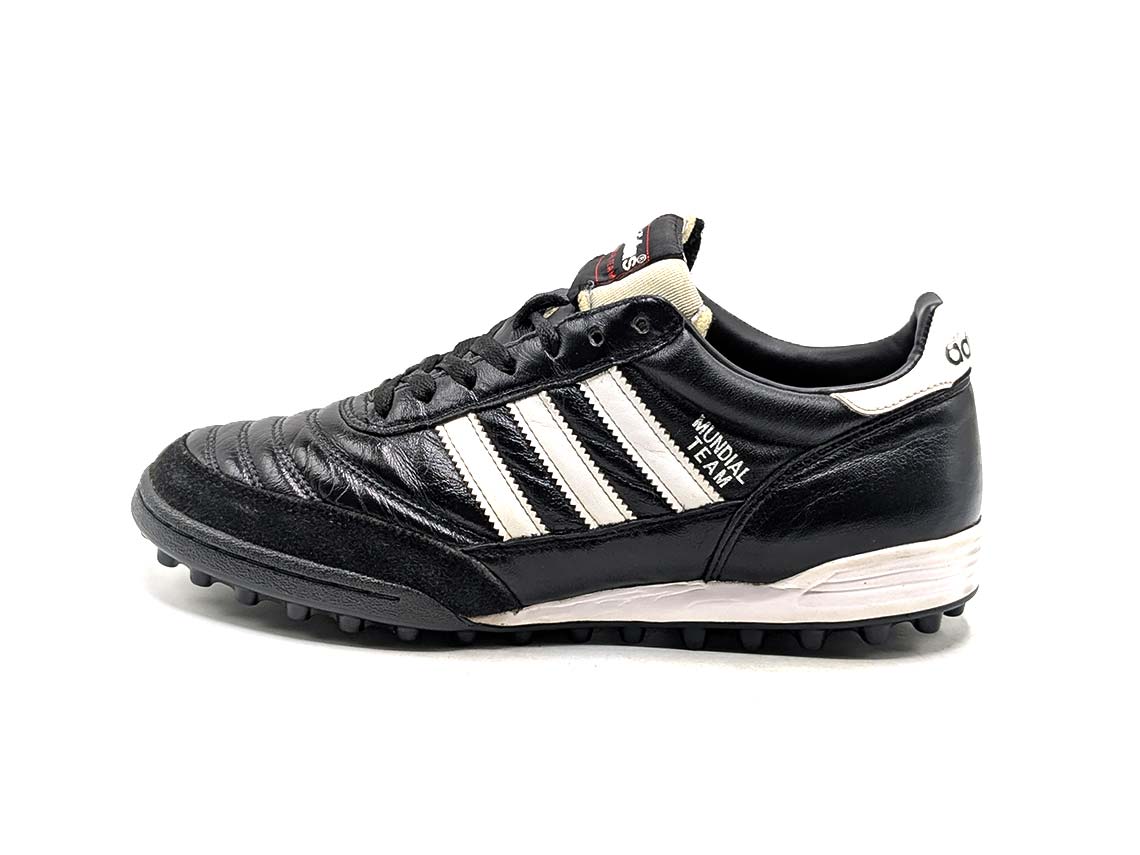 Adidas Mundial Team