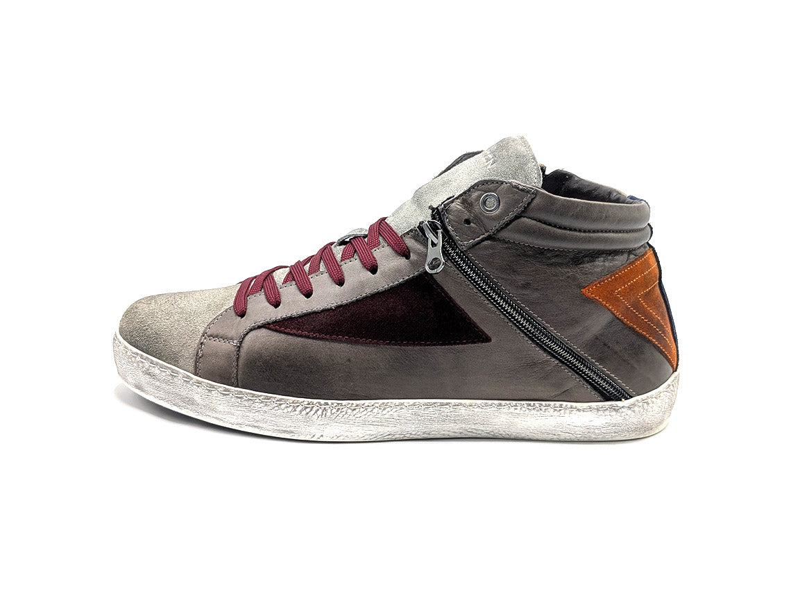 Exton - Leather