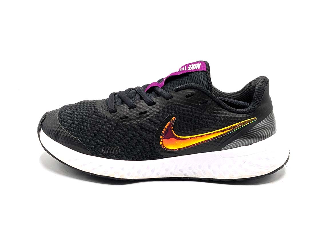 Nike Revolution 5