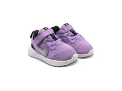 Nike Revolution 5