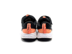 Nike Revolution 5