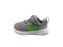 Nike Revolution 6