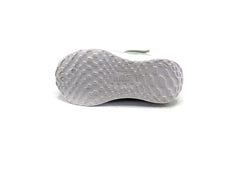 Nike Revolution 6