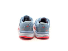 New Balance 680v5
