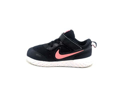 Nike Revolution 5
