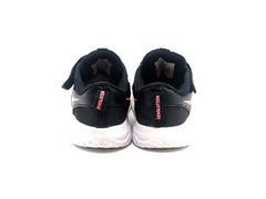 Nike Revolution 5