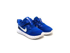 Nike Revolution 5