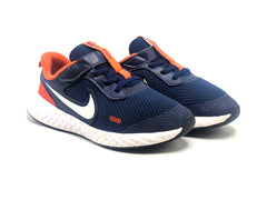 Nike Revolution 5