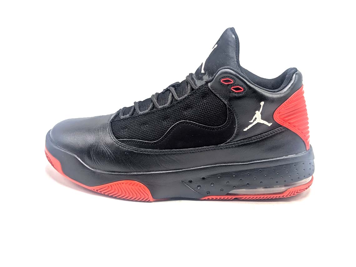 Air Jordan Max Aura 2
