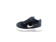 Nike Revolution 5 FlyEase
