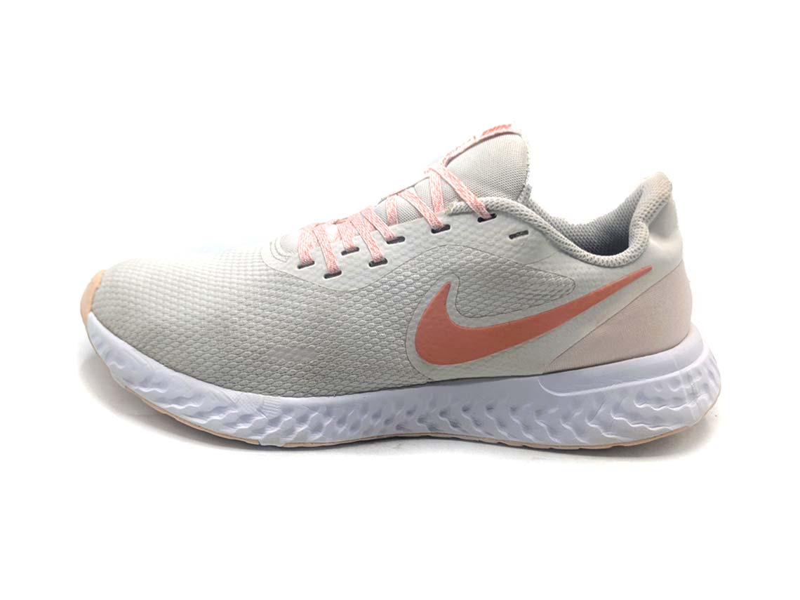 Nike Revolution 5