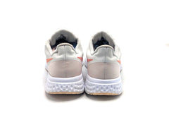 Nike Revolution 5