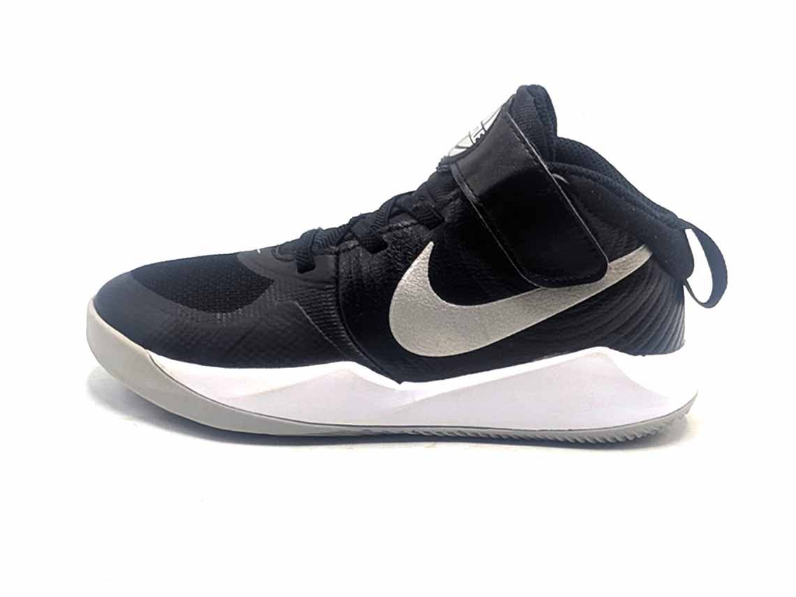 Nike Team Hustle D 9