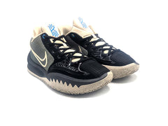 Nike Kyrie 4 Low - Indoor
