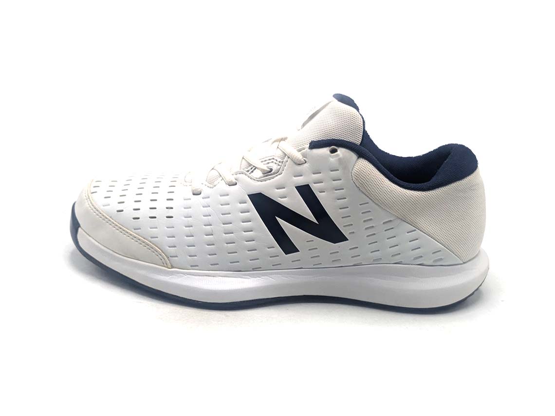 New Balance 696