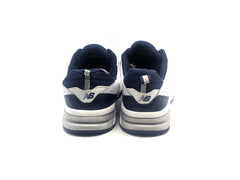 New Balance 624
