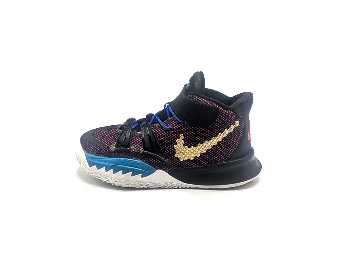 Nike Kyrie 7