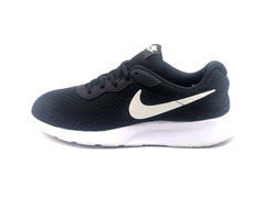 Nike Tanjun