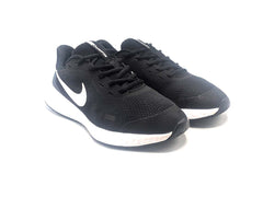 Nike Revolution 5