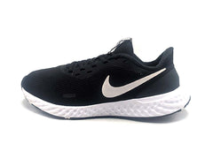 Nike Revolution 5