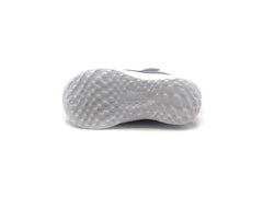 Nike Revolution 6