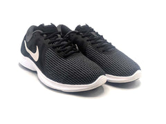 Nike Revolution 4