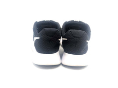 Nike Tanjun