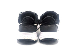 Nike Revolution 5