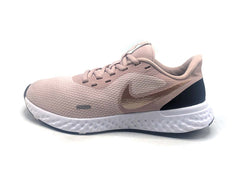 Nike Revolution 5